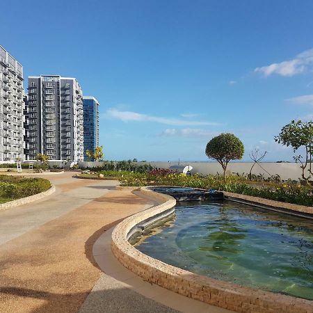 Mactan Newtown Condo With Garden And Ocean View 8Newtown Blvd マクタン エクステリア 写真