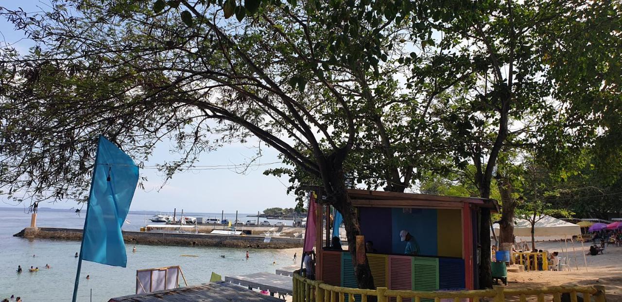 Mactan Newtown Condo With Garden And Ocean View 8Newtown Blvd マクタン エクステリア 写真