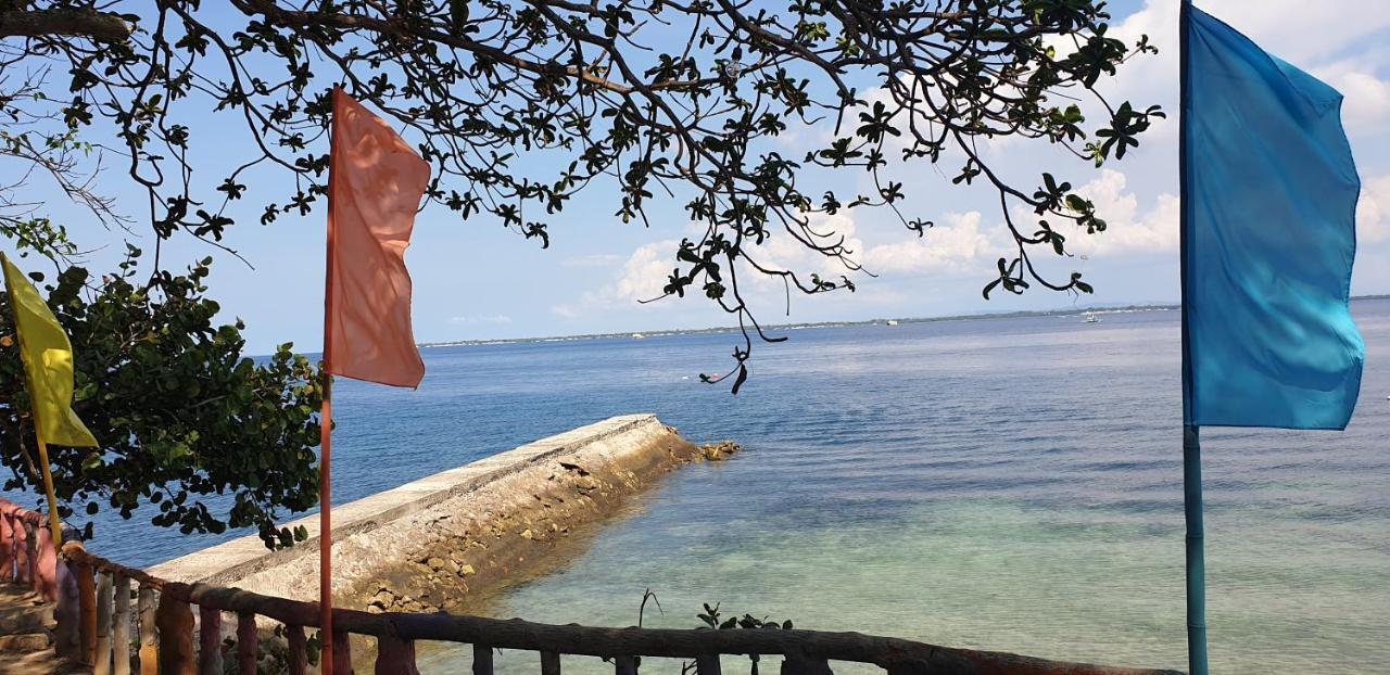 Mactan Newtown Condo With Garden And Ocean View 8Newtown Blvd マクタン エクステリア 写真