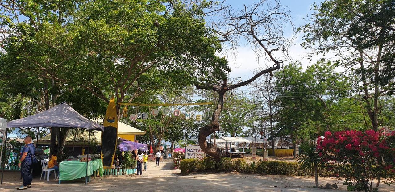 Mactan Newtown Condo With Garden And Ocean View 8Newtown Blvd マクタン エクステリア 写真