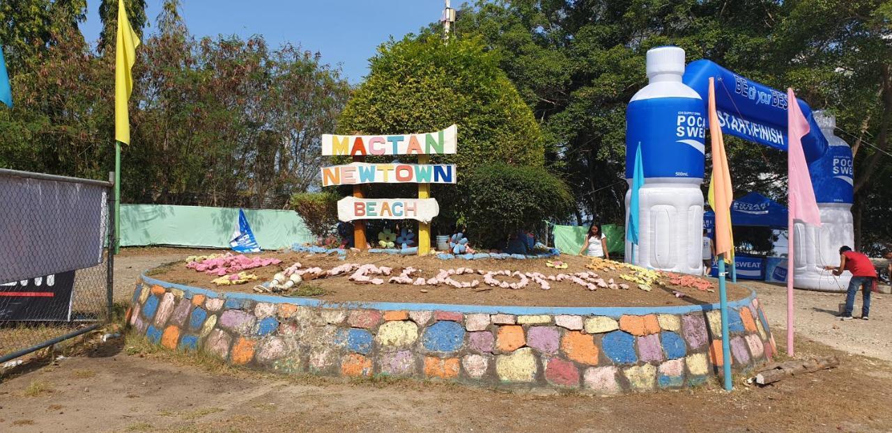 Mactan Newtown Condo With Garden And Ocean View 8Newtown Blvd マクタン エクステリア 写真