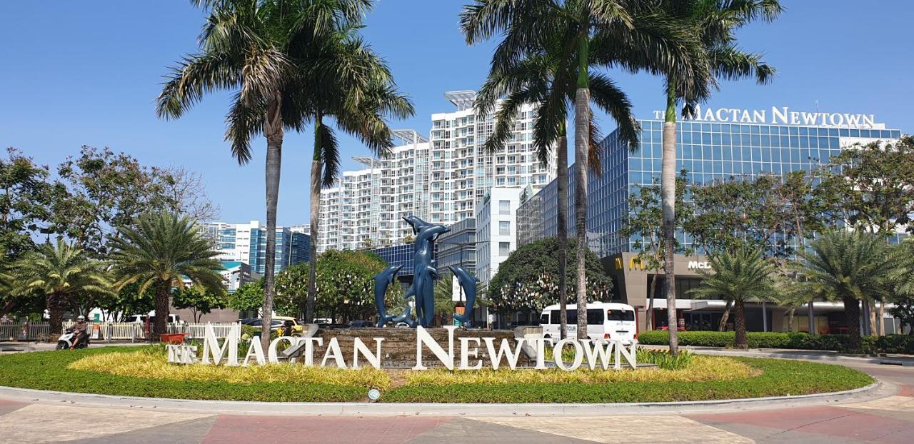 Mactan Newtown Condo With Garden And Ocean View 8Newtown Blvd マクタン エクステリア 写真
