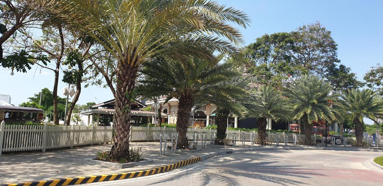 Mactan Newtown Condo With Garden And Ocean View 8Newtown Blvd マクタン エクステリア 写真